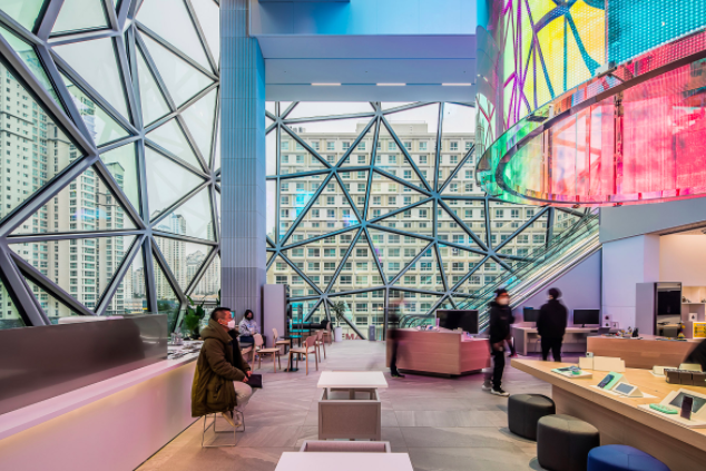 MiNDMagazine_'s tweet photo. https://t.co/qbxYRiZc2u
Those living in #SouthKorea capital can take a trip to #Gwanggyo, about 25km to the south, to admire an astonishing new department store that has just opened.
#mindmagazine #mindus https://t.co/p4AkDcZgPb