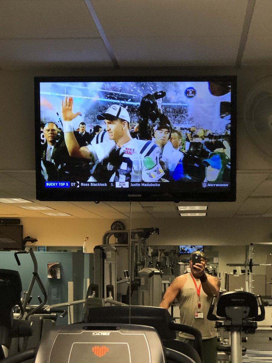 LegionofBlue's tweet photo. At the work gym, watching @nflnetwork #NFLReplay of #SuperBowlXLI @Colts victory. 💙 https://t.co/gLiIZFkXk8