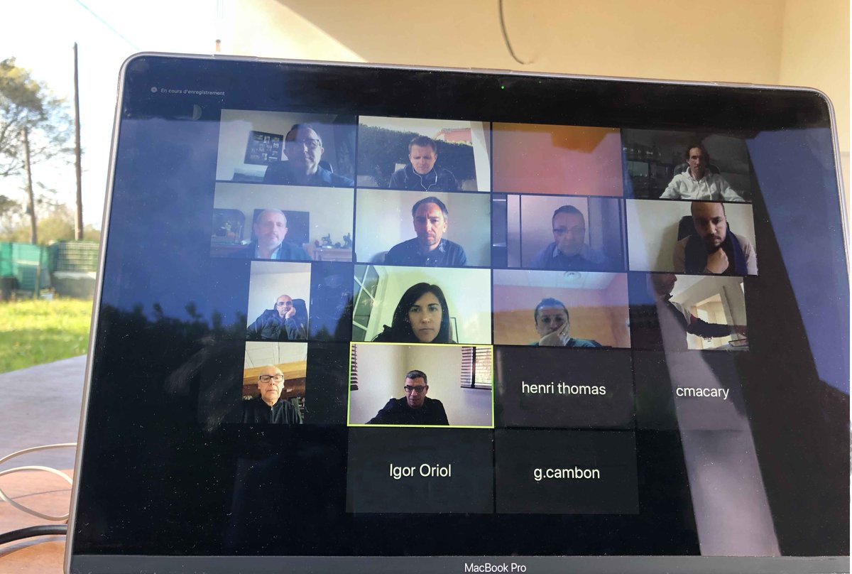 LeaderAles's tweet photo. Leader Alès organisait hier après-midi une réunion collaborative par vidéoconférence avec plus de 20 chefs d’entreprises alésiens et des experts afin de comprendre et d’échanger sur les questions, les enjeux et les problématiques de la situation inédite créée par le #COVID19. https://t.co/w6xeyFGqKg