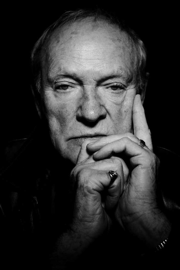 Hail to the King! Long live the King!
Happy 85th birthday to the one and only Julian Glover.
Many happy returns.   
