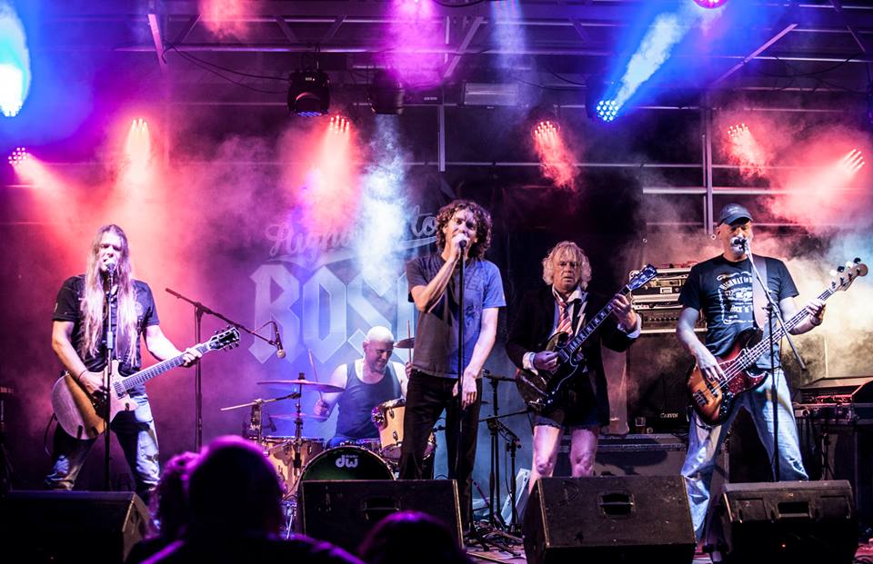 Op vrijdag 4 september viert <a href="/LoburgLive/">LoburgLive</a> haar 7de verjaardag met een optreden van AC/DC coverband Highway To Rosie in <a href="/CafeLoburg/">Café Loburg</a>  !

#loburglive #anniversary #7thanniversary #loburgliverocks #acdc #highwaytorosie #rock #hardrock #livemusic #cafeloburg #wageningen