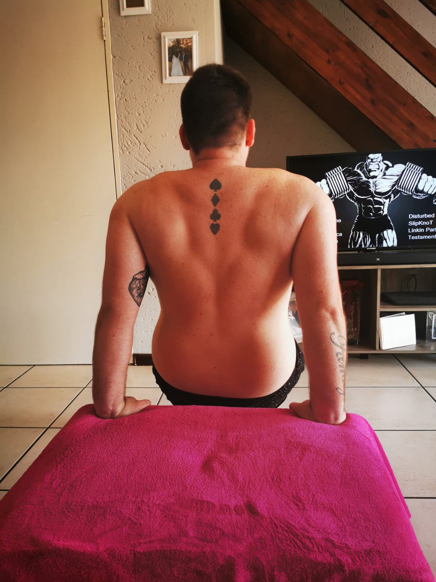 Eaton19K's tweet image. Progress day after day 💪. #homeworkout #progressioniskey