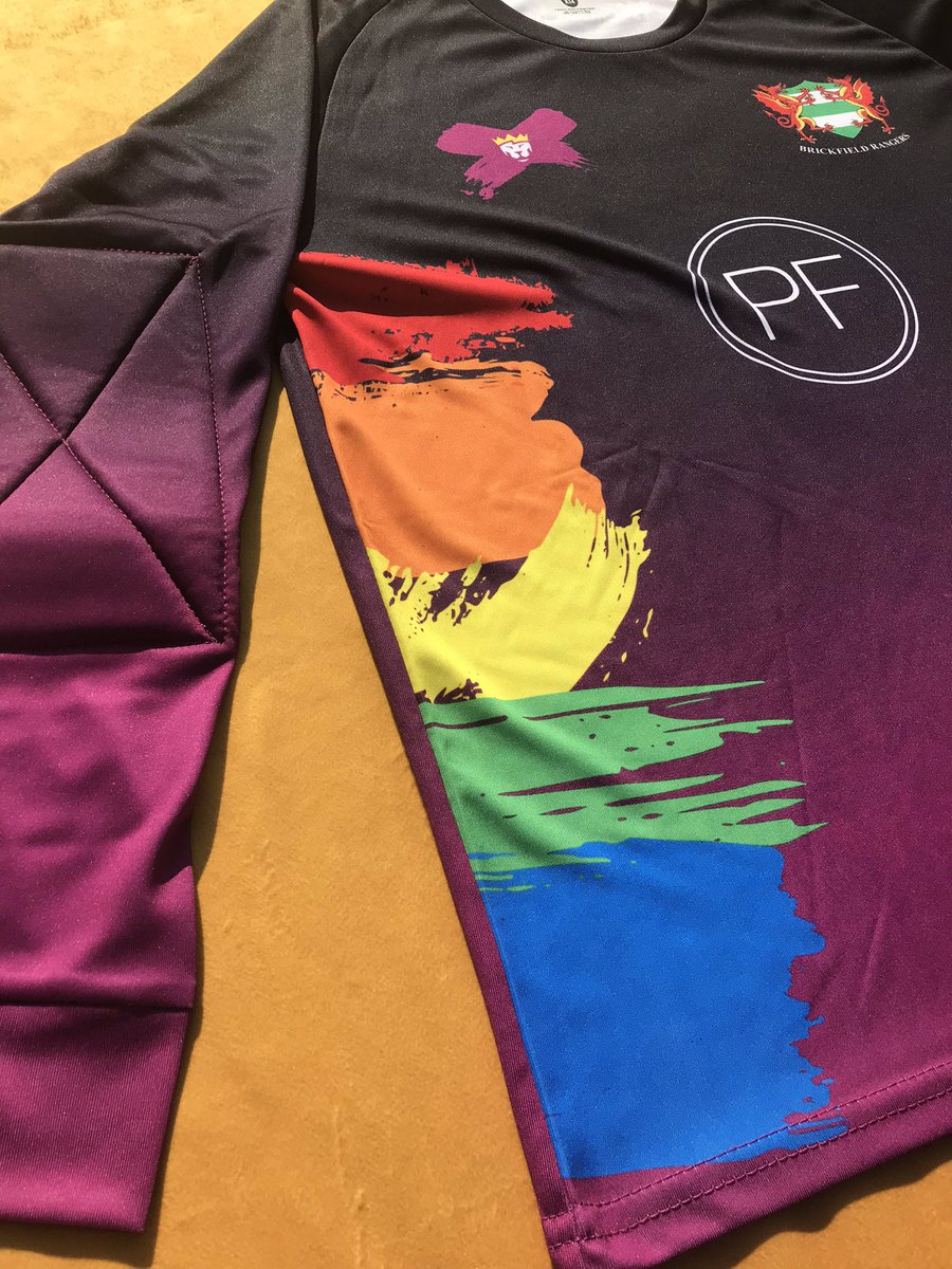 ⚽️ NEW KIT LAUNCH ⚽️ We're excited to unveil this Clubcrest original design kit for @BrickyFutsal in support of <a href="/FvHtweets/">FootballvHomophobia</a> Manager <a href="/andrew_ruscoe/">andrew Ruscoe</a> came to us with a brief and we worked with him to design a kit that stands out &amp; supports the LGBT community #footballforeveryone