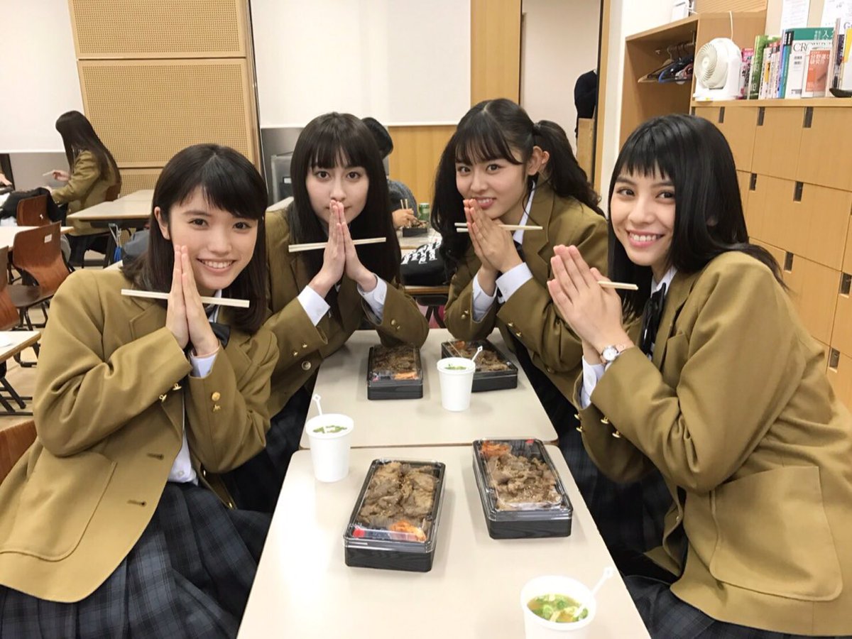 田中美麗 𝐌𝐢𝐫𝐞𝐢 𝐓𝐚𝐧𝐚𝐤𝐚 No Twitter ラーメン大好き小泉さん に出会えて 初代 委員長 としてみんなと色んなラーメンを食べれて幸せでした 引き続き ラーメン大好き小泉さん二代目 をよろしくお願いします オンエア中 ラーメン イズ フォーエバー