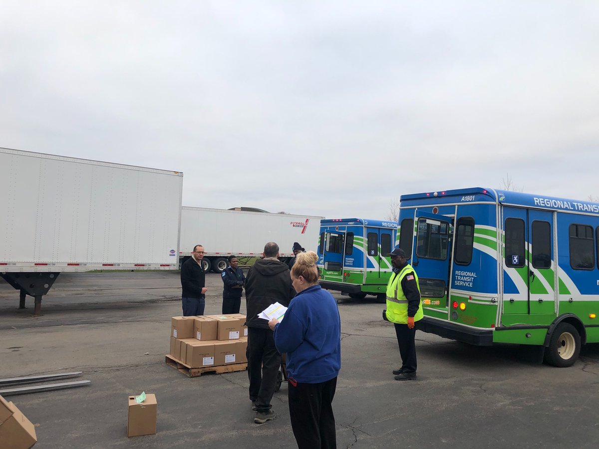 UnitedWayROCFLX's tweet photo. Thanks to initial grants to our Community Crisis Response Fund, more than 1,400 bottles of hand sanitizer are being delivered to 14 human service agencies, today! Thank you @BlackButton85 for filling the need! @goodwill_flx for warehouse space &amp; @enjoyRTS for delivering! #ROC https://t.co/q5aRYHmvxN