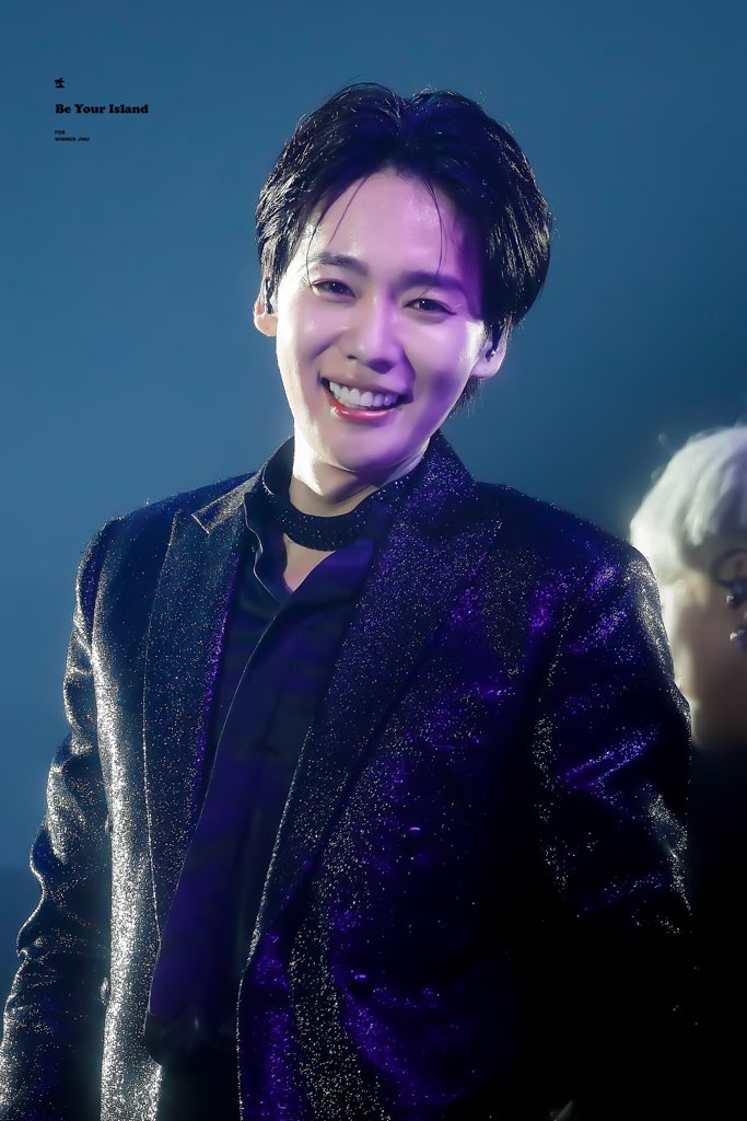 BeYourIsland_JW's tweet photo. 191027 WINNER CROSS TOUR IN SEOUL #김진우 HQ

#김진우싸랑해💜 @official_jinu_ https://t.co/7GznjjjqZF