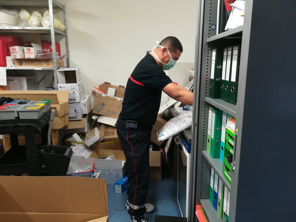 Pompiers 04 tweet media