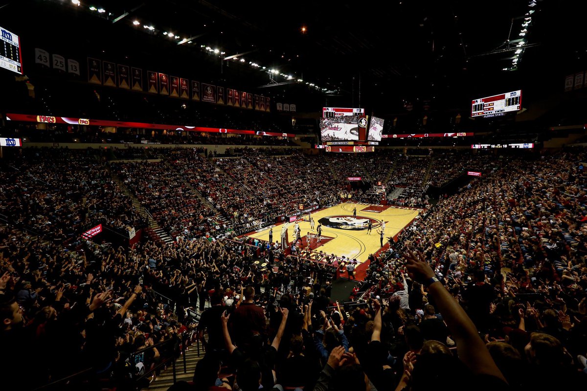 FSUTickets's tweet photo. #FlashbackFriday ft. @FSUHoops &amp; the @NoleZoneFSU 

Sold out blackout - a night to remember at the Tuck 🖤 https://t.co/uNiV5vHc6v