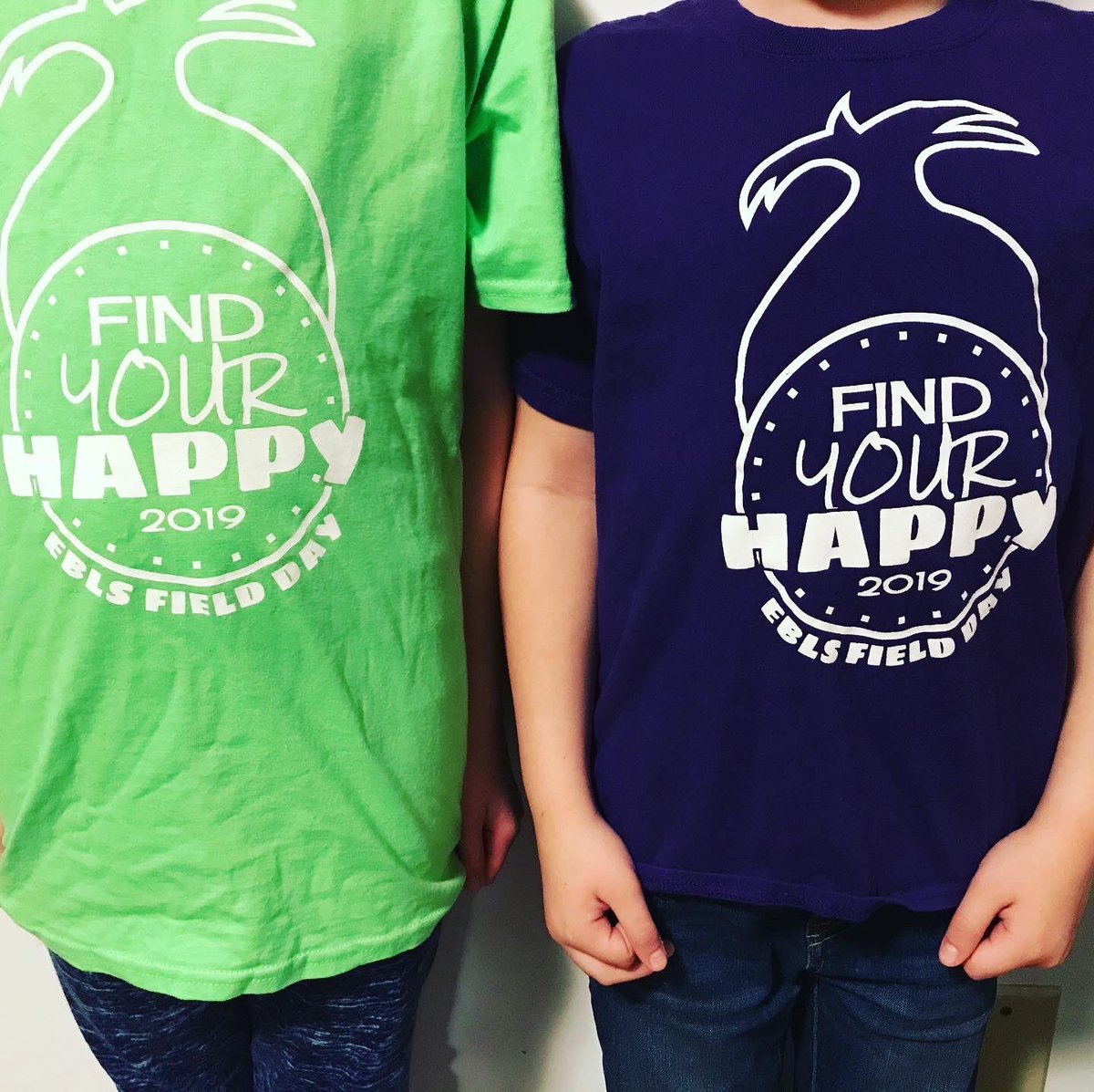 MsZsiray's tweet photo. I wish I had MLMS socks 🥺
#utahschoolspirit  #teamlogan #eblsathome #findyourhappy #ueakeeponteachin #crazysockspartdeux https://t.co/Md4TN7qB5x