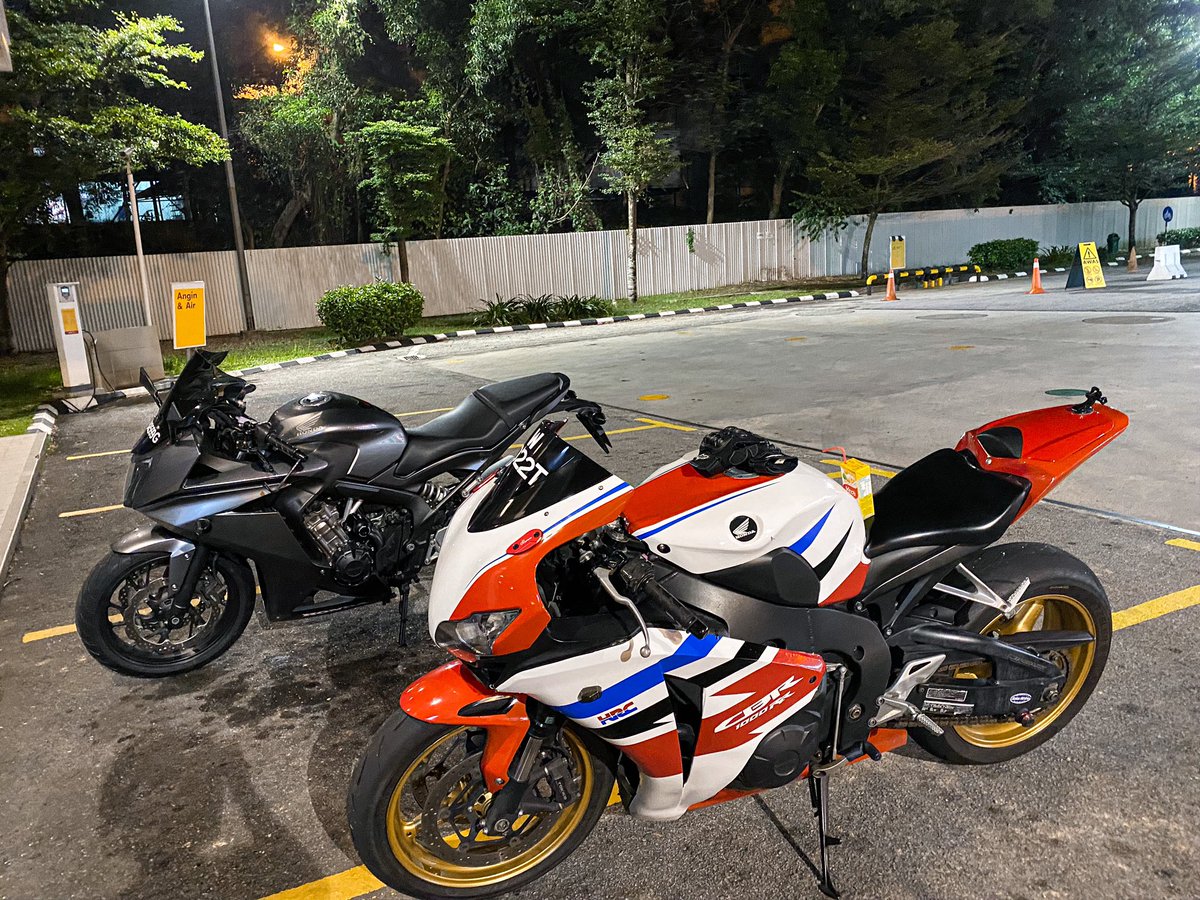 AizadAlias's tweet image. never twist the throttle when u stress #tb #giannn #nakpulasthrottle #cbr650f #cbr1000rr 🐰