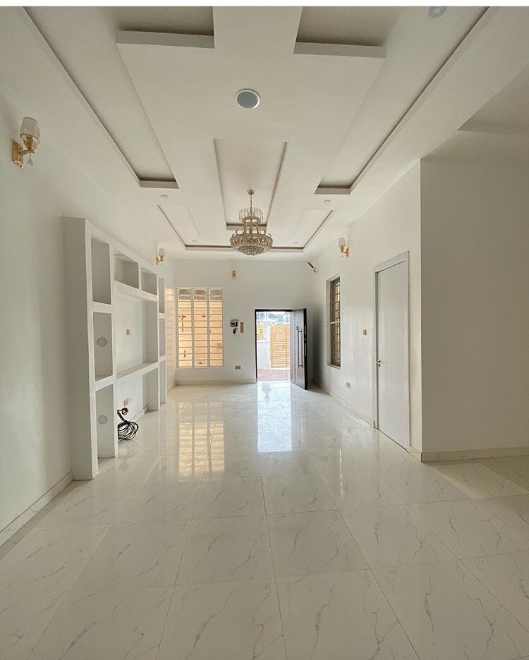 DollyRealtor's tweet photo. Newly built semi-detached duplex for sale 
Location: Chevron, Lekki
Price: 55m
#CoronavirusOutbreak #safetyforall https://t.co/8CuogJ7L9Y