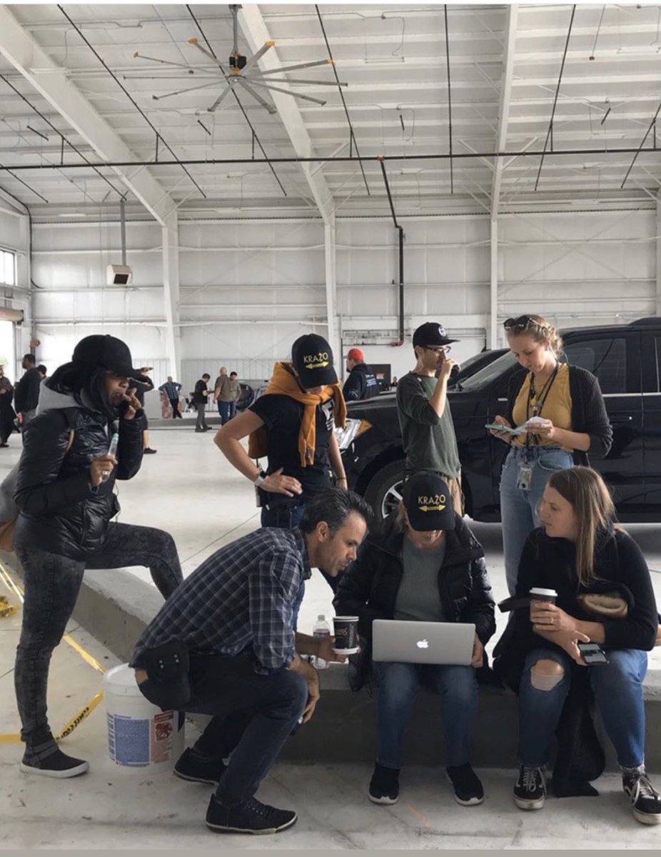 jessiefdukes's tweet photo. “It’s The Day Of The Show Yal!!!” #OZARK #OZARKS3 #streamingnow on @netflix #Netflix!!!! #congratsteam #hometeam #dreamcometrue #AgentMayaMiller in the building yal!!!! #ENJOY the work of this amazing team!!! I love working with these folks on and off screen! #LETSGO #OZARKFAM https://t.co/7a3bHFuK9D