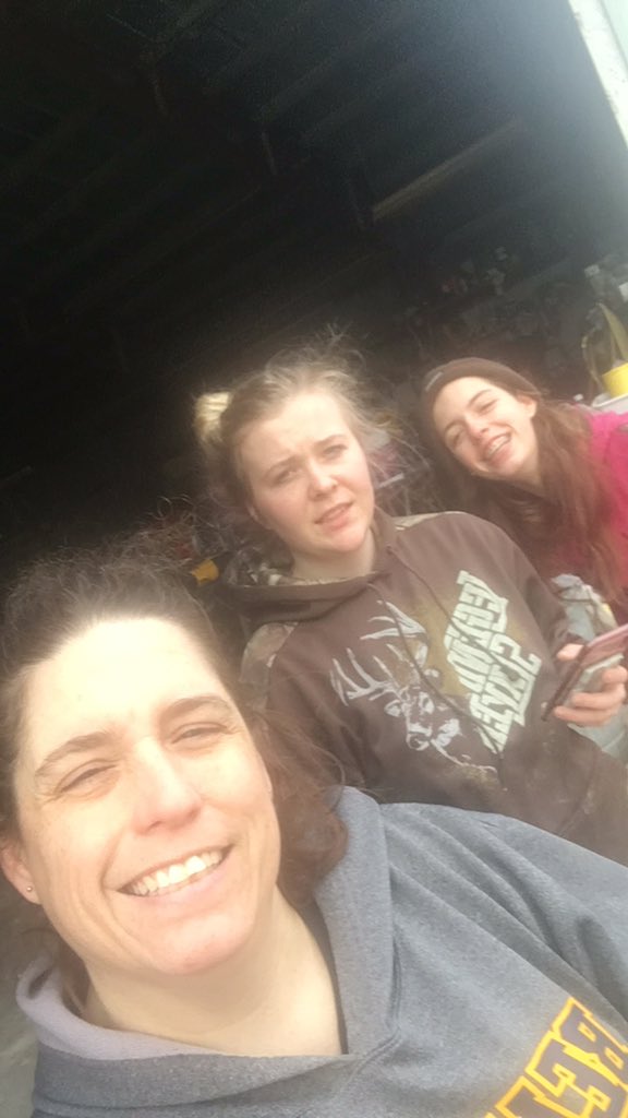 mickeyva's tweet photo. Enjoying a nice Friday! Wishing we were in Oklahoma with the Son. Looking for to the live stream of graduation and #toastandpost with momma D @deanna12862 #regulators and #rookies #toastandpostfamily https://t.co/LhEsUICjWT