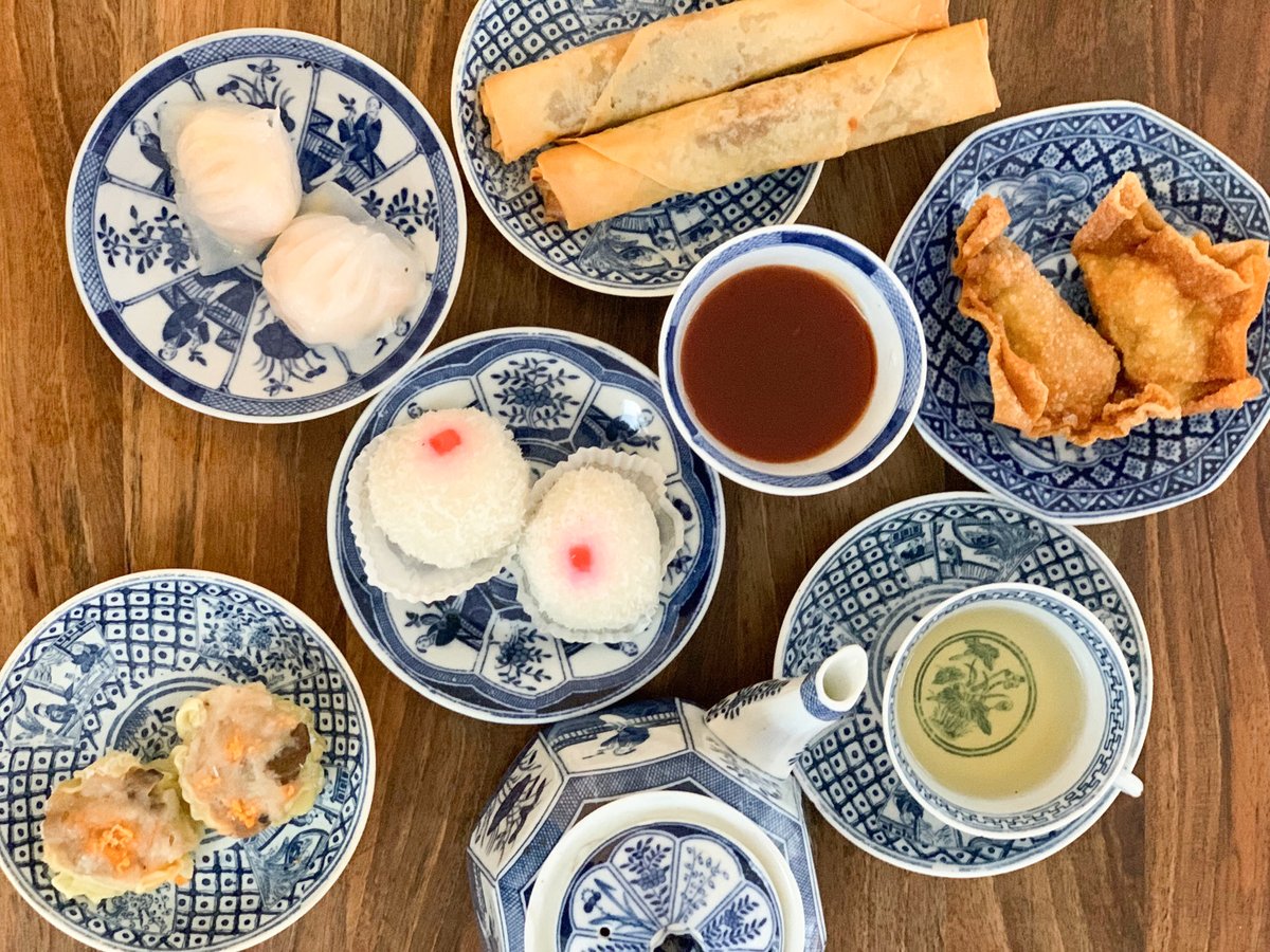 meteen's tweet image. In deze coronatijd beoordeel ik elke dag een bezorgmaaltijd voor @favor_flav Dit keer: Sea Palace. favorflav.com/nl/eat-drink/r…