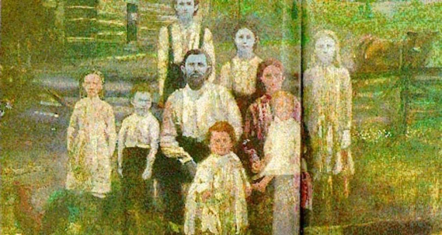 4. Blue Fugates.Martin Fugate married Elizabeth Smith near Hazard, Kentucky in about 1820. Both carried methemoglobinemia, a rare medical condition caused by inbreeding that turns your skin indigo blue. They had four blue children and a blue great-great-great-great grandson.