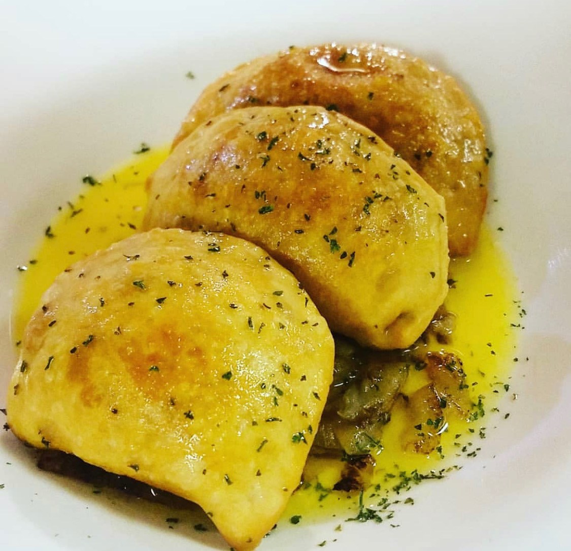 With all the negativity going around, let's try to make today more positive! Share one positive thing that has happened to you since the quarantine started? Tell us below!

#Gavins will be open for take out ONLY from 12pm-6pm. You can order online or call to place orders!