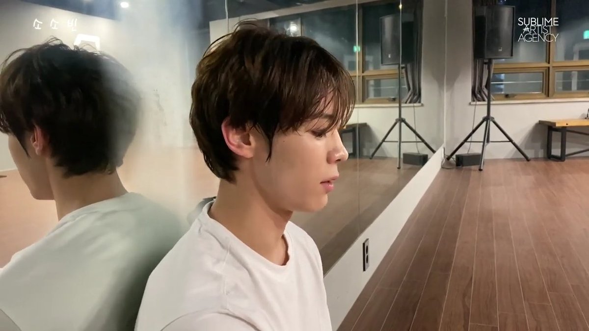 BABYSEOBIN's tweet photo. #1YEARwithSEOBIN

ขอบคุณที่อยู่จนถึงทุกวันนี้ ขอบคุณที่พิสูจน์ว่าอยากทำความฝันของตัวเองจริงๆ และขอบคุณที่รักและเทคแคร์แฟนคลับทุกๆคน ไม่ว่าจะเกิดอะไรขึ้นทุกคนจะอยู่กับคุณตลอดไป คุณได้พิสูจน์อะไรหลายๆอย่างมากพอแล้ว ถึงตอนนี้คุณควรได้อยู่บนเส้นทางดอกไม้แล้วนะคะ💛 https://t.co/YXN9EFzj0S