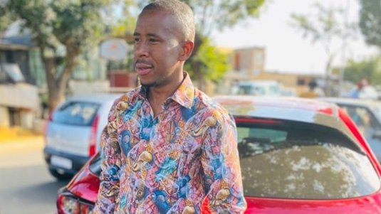 Today we are celebrating our Leadership award winner Mandla Ncube who has been championing the cause for education amongst kids by rallying Soweto residents to contribute to a school uniform and shoe initiative for school children in need. #presidentialshirtaward