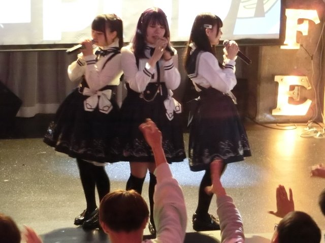salamander1218m's tweet photo. (その1~4NN)広島を拠点に活動する、中国地方応援アイドル!#NEXT01ne(#ネクストワン)
2020年3月26日「POPAPIPUPEPOPA NEX」
ピースカフェ
#のあ #るい #めあ https://t.co/OAviBjZG4c
