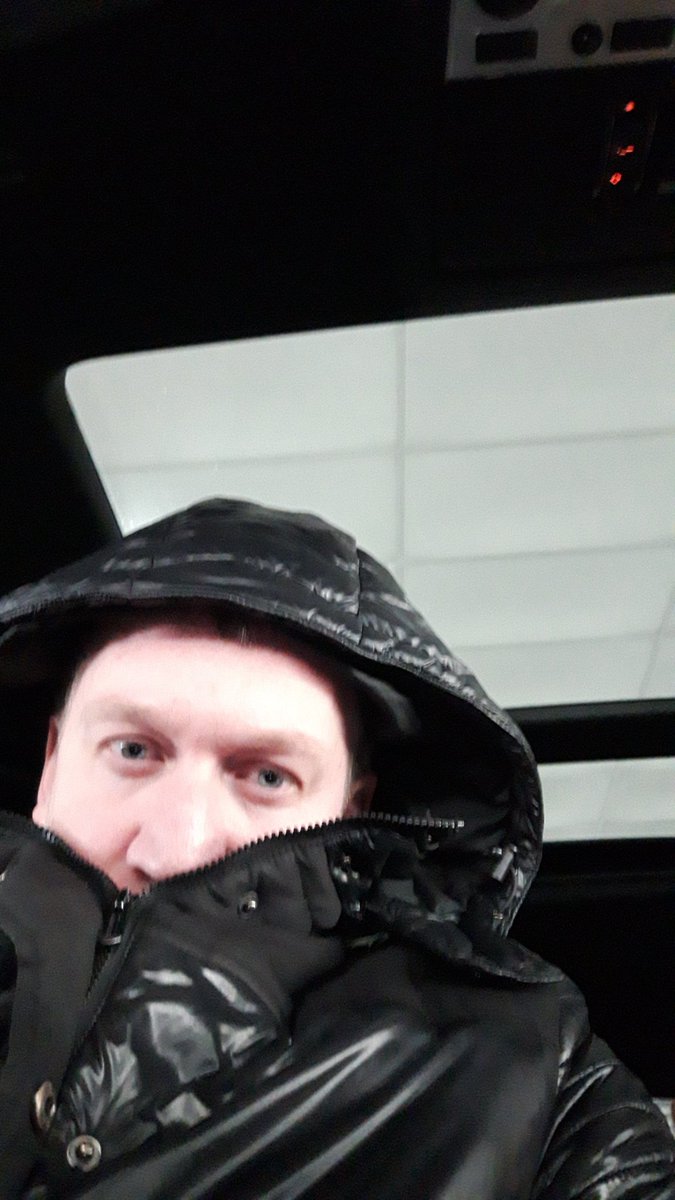 Hunter11master's tweet photo. Karantäne in my car!!! https://t.co/Pld9FqIzgG