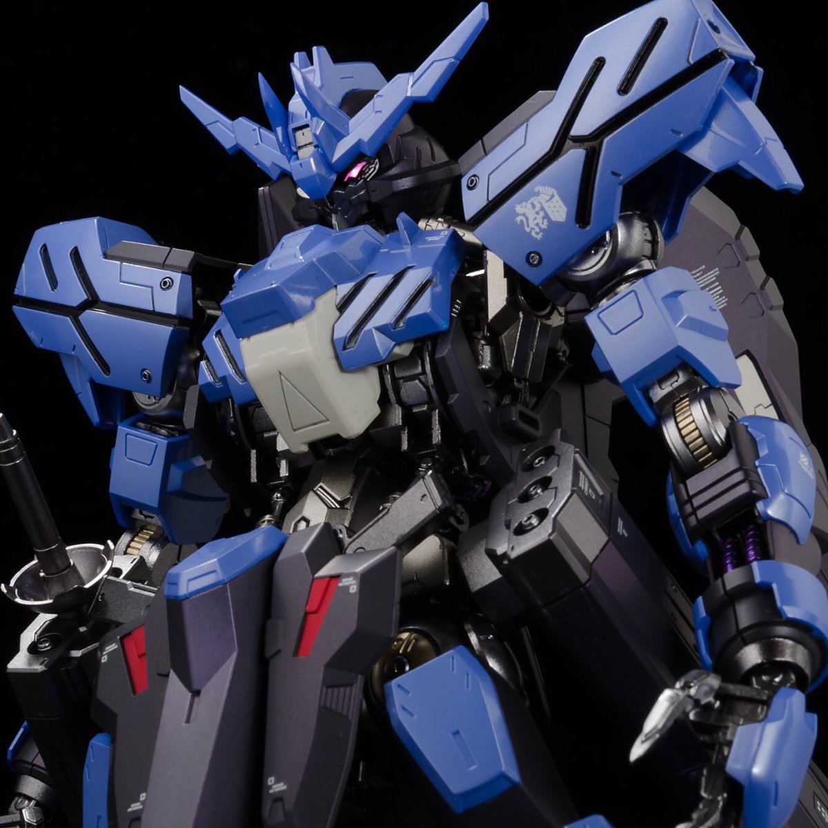 Boxos ガンダムヴィダール フルメカニクス1 100 ガンダムヴィダール と Mg ガンダムバルバトスのミキシングビルドで仕上げました T Co S8rrfsevlk Twitter