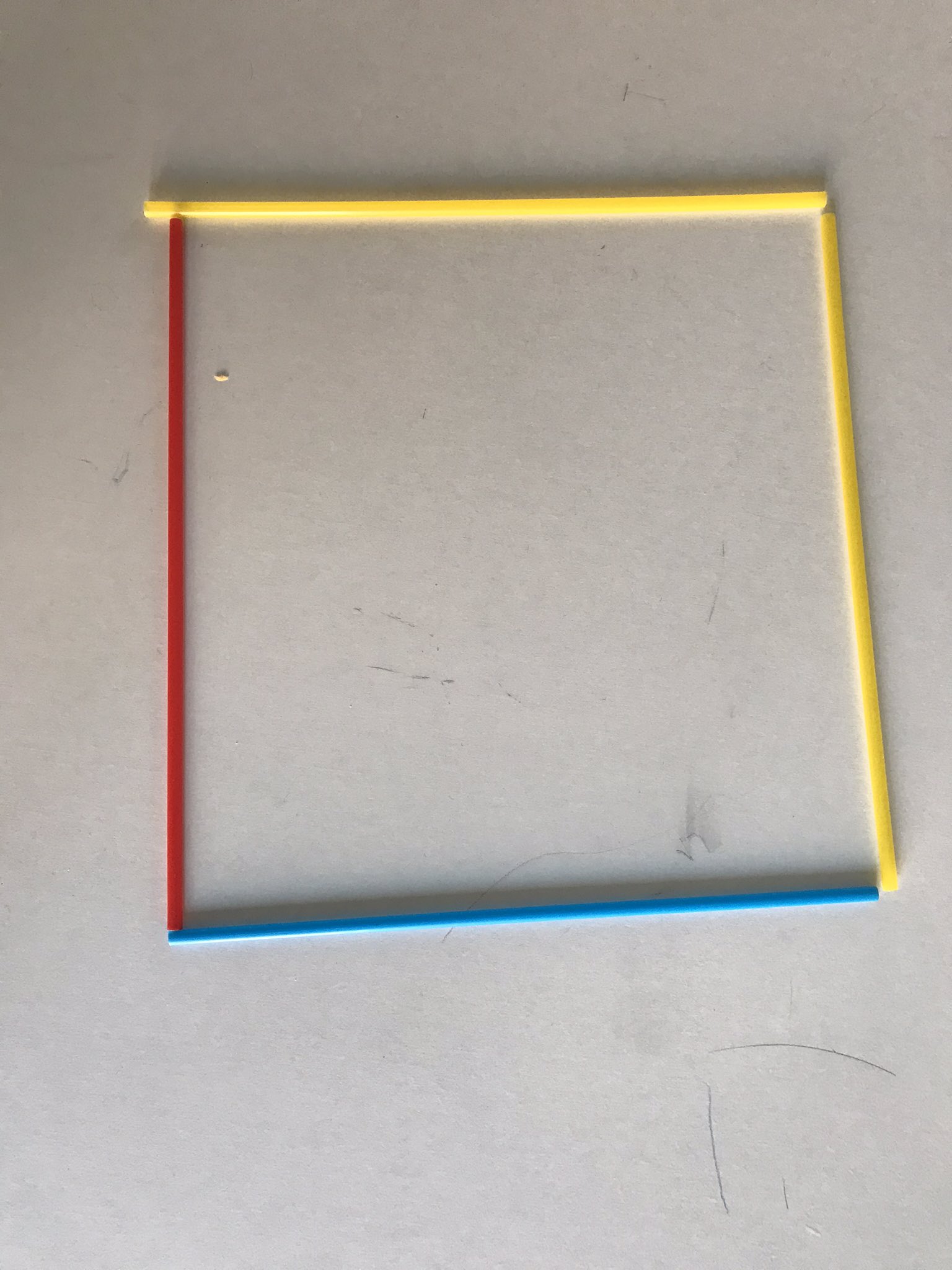 1 pic. @missvirdeerps Scarlett’s had ago at doing quadrilateral shapes watching myminimaths https://t.co/Ke80UUGcEW