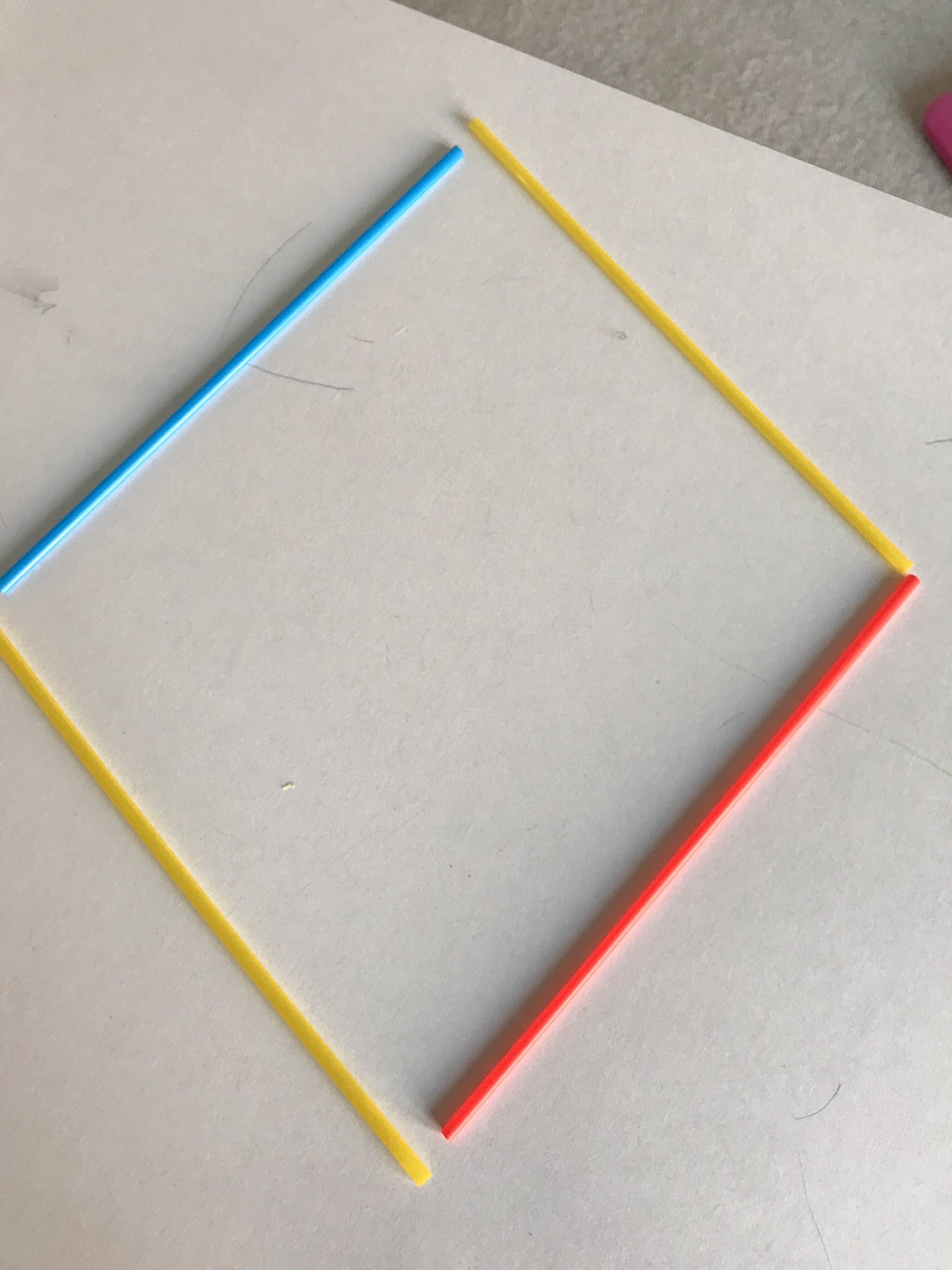 2 pic. @missvirdeerps Scarlett’s had ago at doing quadrilateral shapes watching myminimaths https://t.co/Ke80UUGcEW