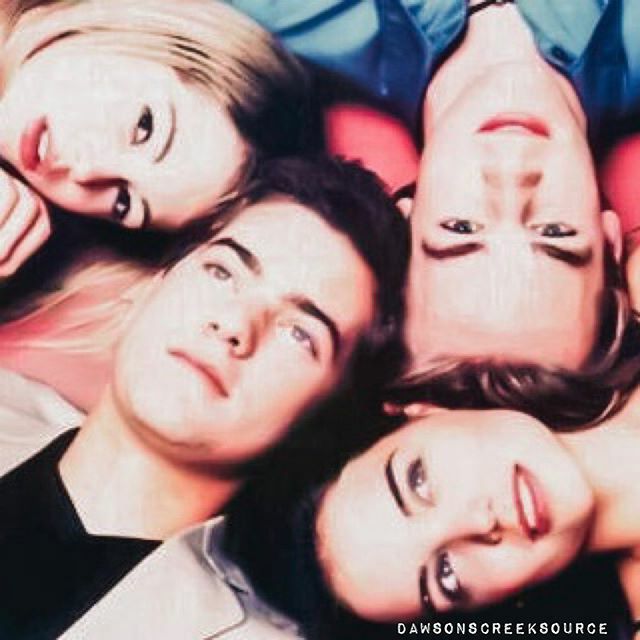 theangiescreek's tweet photo. Happy Friday Creekers! ❤️
-
-
-
-
-
-
-
-
-
-
[tags: #flashbackfriday #friendsfriday #michellewilliams #joshuajackson #katieholmes #jamesvanderbeek #dawsonscreek #dawsonscreeksource #jenlindley #paceywitter #joeypotter #dawsonleery #friends #friendship #… https://t.co/BlXQ8vIwX5 https://t.co/OaRmse2tTr