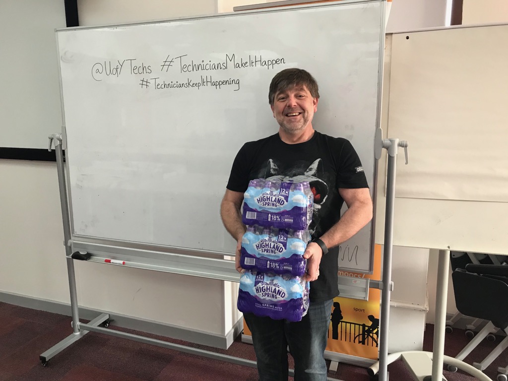 UofYTechs's tweet photo. Here's Simon, @ChemistryatYork operations manager removing the last of our @UniOfYork  collection (gloves, syringes, safety specs, tea/coffee, bottled water) to donate to St Leonard's Hospice @SLHYork #techniciansmakeithappen #technicianskeepithappening https://t.co/A8qpjMXz6I