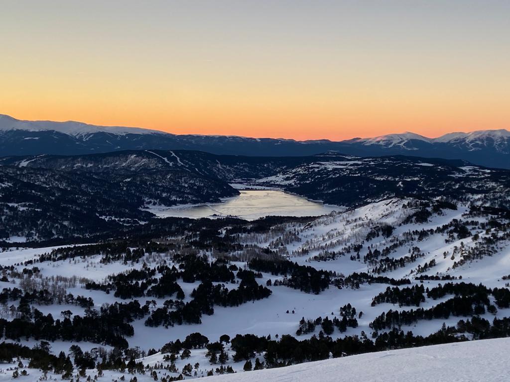 📷🙌 ALTIFOTOS🙌📷
Comenzamos el viernes con unas magníficas vistas de <a href="/FontRomeuP2000/">FontRomeuPyr2000</a> donde está nevando ahora mismo 💯¡¡PRECIOSO!!💯
#LaDistànciaEnsUneix #Altiservice
#helnazazueskutik