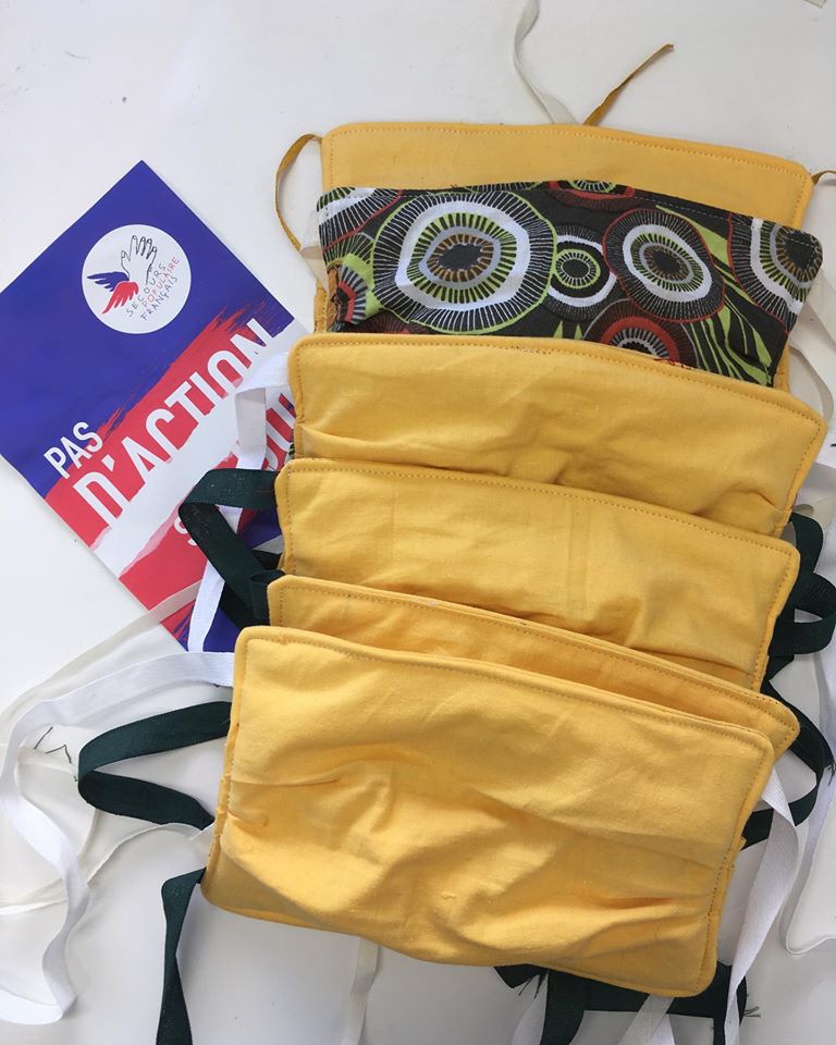 Un très grand merci à Hélène Collardey qui a confectionné ces masques pour les bénévoles du Secours populaire #urgencecoronavirus #solidarité #coronavirus <a href="/secourspop/">Secours populaire</a>