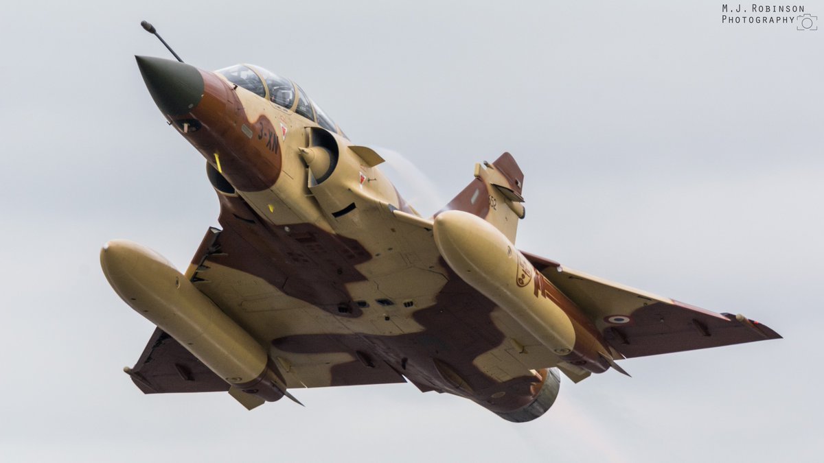 Going to miss <a href="/airtattoo/">Royal International Air Tattoo</a> #RIAT this year! So here's a throw back to 2017 with the display of the two French Air Force <a href="/CouteauDelta/">Couteau Delta</a> Mirage 2000s #aviation #aviationphotography <a href="/avgeekretweeter/">Thomas Saunders</a> <a href="/AviateAddict/">AviationAddiction</a> <a href="/aviation_report/">Aviation Report</a>