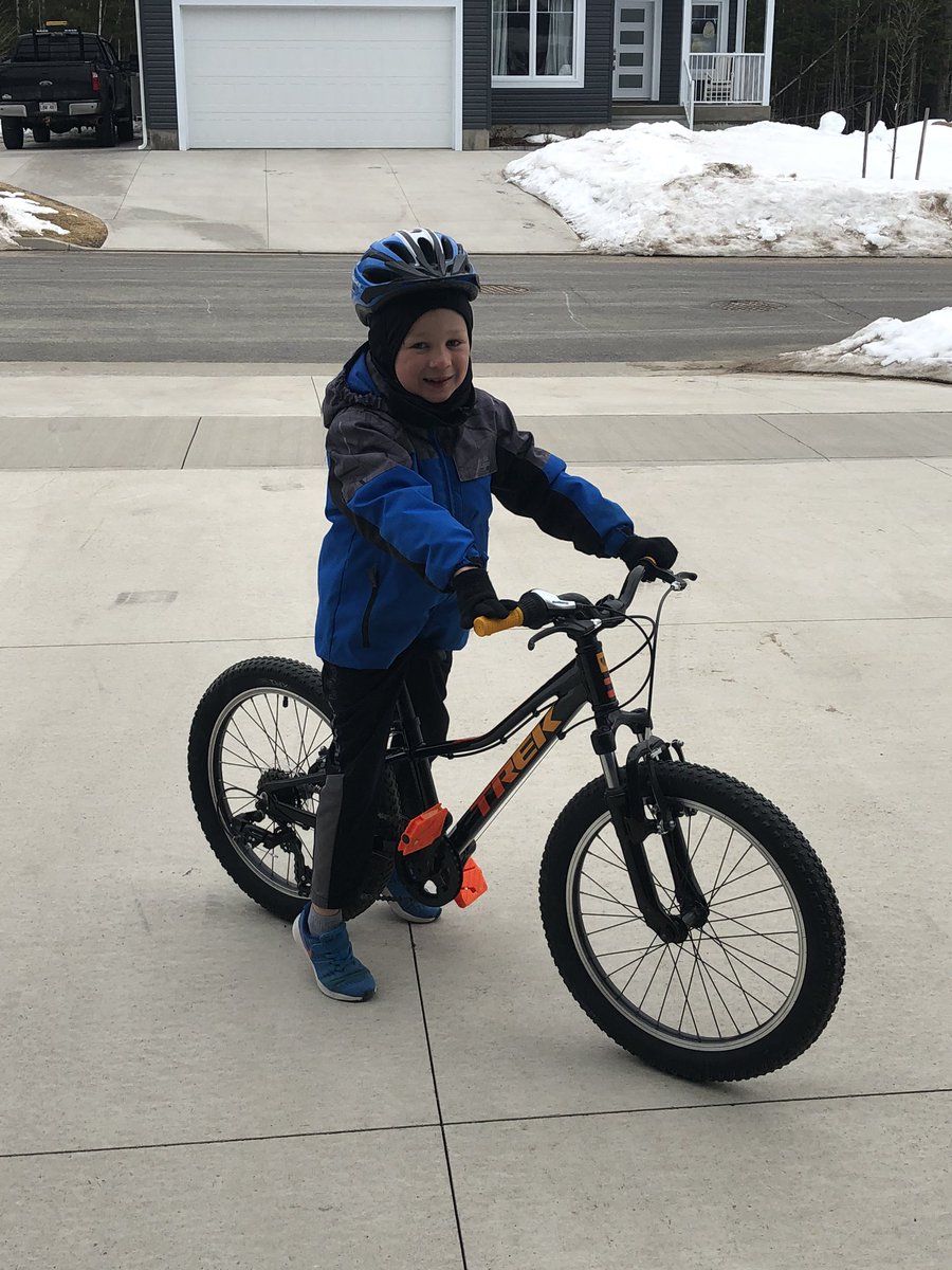 AlexAlexgilb's tweet image. Happy 7th b day to this little guy today. Thanks @RadEdge for delivering his new bike yesterday.