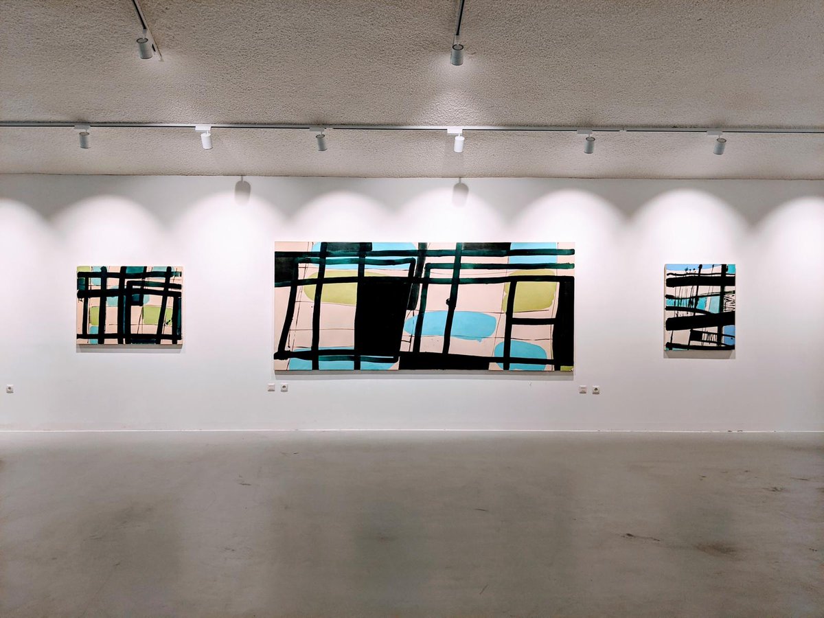 Amart_Galerie's tweet photo. "In seinen hier erstmals gezeignten Bildern beschäftigt sich #Marquant tatsächlich mit dem Bauen, aber sozusagen am Nullpunkt der Architektur, dem POINT ZERO." - Gerhard Gleich, 2020
Peter Marquant. Architektonisches - Malerisches. Ausstellungsansicht, 2020, @galerie_amart https://t.co/iW8bHW2LmB