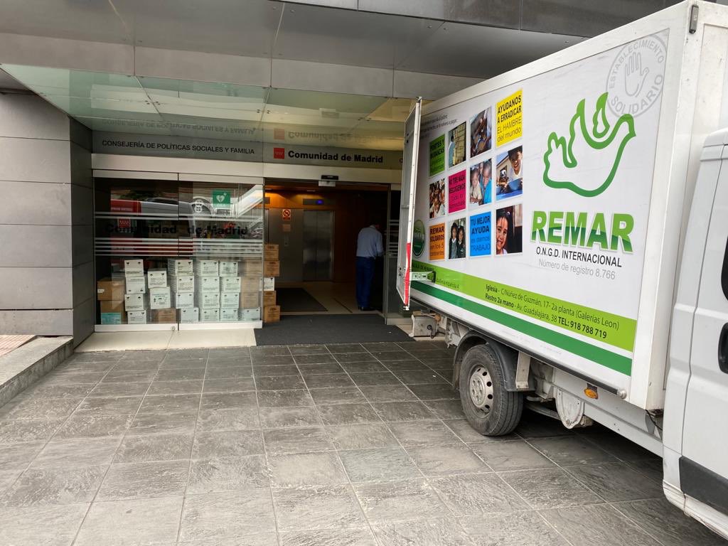 TeresaPachecoT's tweet photo. Quiero expresar mi más profundo #agradecimiento a @OngRemar por las donaciones que nos están haciendo llegar para....

↪️profesionales

↪️personas vulnerables

‼️y en beneficio de tod@s

@ComunidadMadrid @DiscapacidadCM 
@SaludMadrid 
@FamiliaCMadrid https://t.co/a9u7eo8SOi