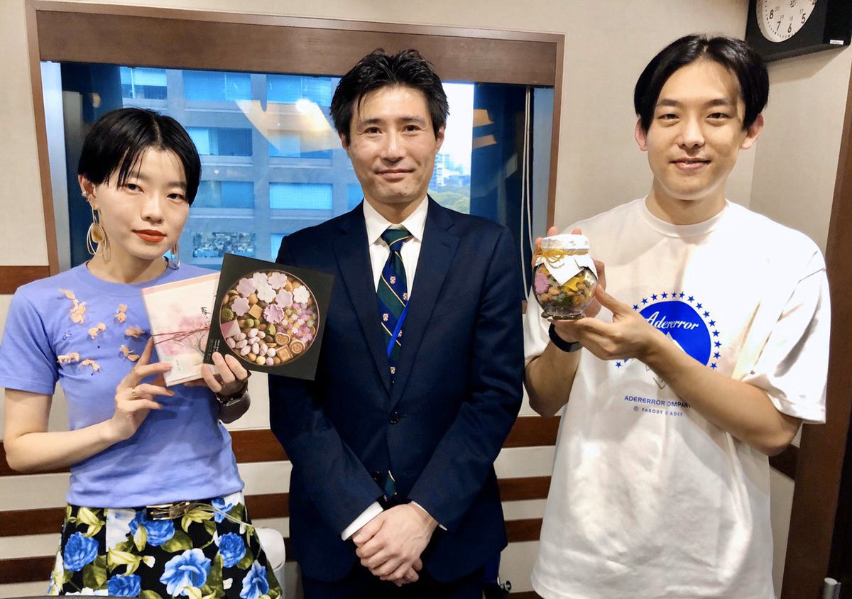 coriarigato's tweet photo. あーついに終わってしまった！TOKYO SOUNDS GOOD一度でも聴いてくださった全てのリスナーさん、これまでのゲストの皆さん、ソニーパークの方々、代打MCの皆さん、番組作ってくれた森田さん、そしてケンザさんとスタッフのみんな、関わってくださった全ての皆さまに超感謝！ #TSG80 @TokyoSoundsGood https://t.co/7Ji16wP48F