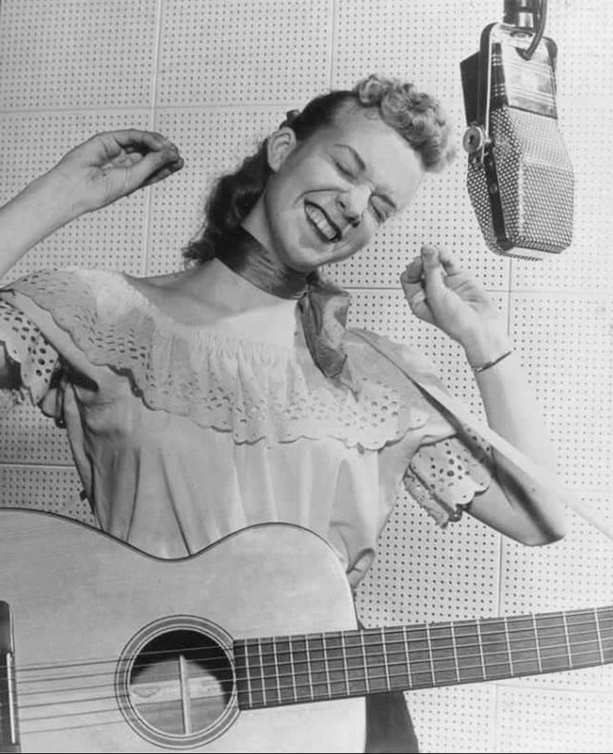 Happy birthday to the hottest rockin\ momma, the lady who broke the rules for rock \n\ roll, Janis Martin! 