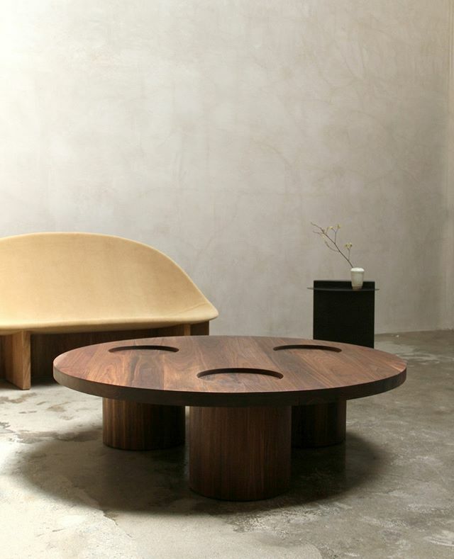 The beautiful Vassoio Coffee Table by @estudiopersona. ift.tt/2y8bQ5P