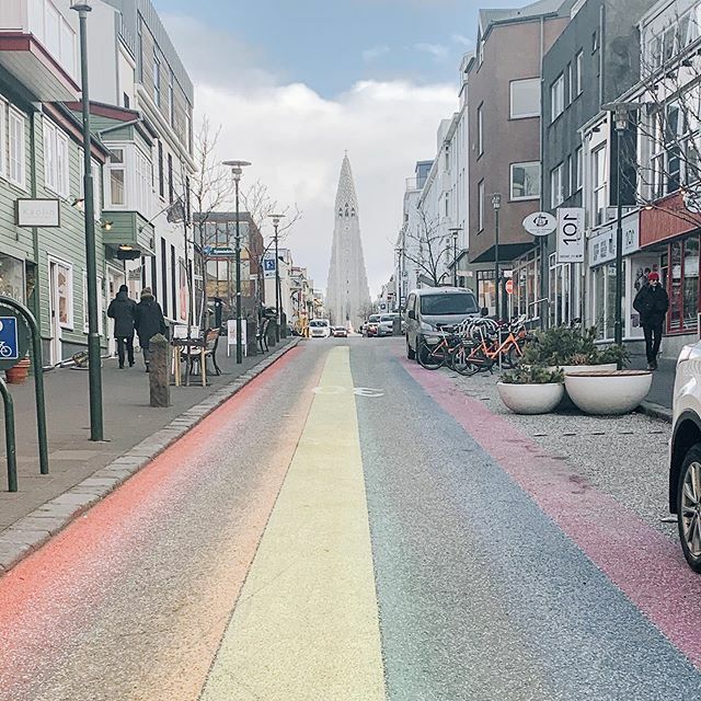 fromhometohere's tweet photo. ☁️ A real life Rainbow Road🌈 
Getting a bit board with the view of my balcony, so bringing you views from Iceland during my last trip!  #travelblogger #lifeathome #staypositive #rainbow #iceland #rainbowroad https://t.co/u9RjiuJ2cq
