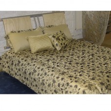 This luxury black gold floral flock quilted bedspread is all you need to give your bedroom a stylish and elegant feel.
#bedding #homedecor #bedroomdecor #bedroom #bedsheet #bedcover

Check out our website to see all of our other wonderful products:
zebahomes.co.uk