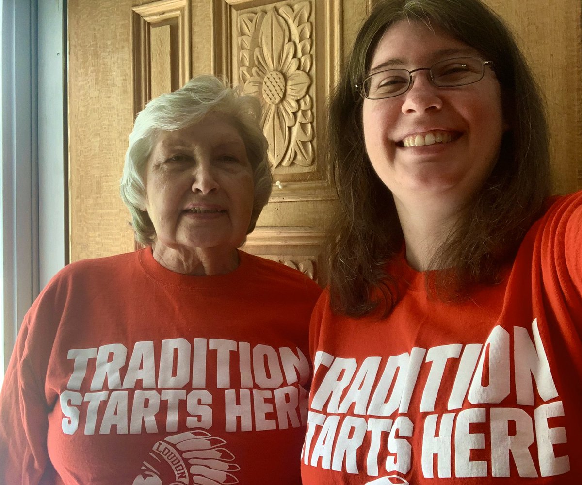 thegreatelaine's tweet photo. @RedskinsLhs my mother reluctantly took a selfie with me for #RedskinsVSpiritweek but she is an alum from the #classof64. She was most athletic of her senior class even! https://t.co/m21mtixqcS