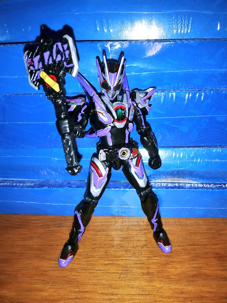 Teltelボーズ 推し可愛で候う On Twitter 仮面ライダー10 ワンゼロ ライジングローカスト ワンゼロドライバーとライジングローカストプログライズキーを用いて何者かが変身したライダー 人間もヒューマギアもマギアも無差別に襲撃する ゼロワンと同様のスペックと