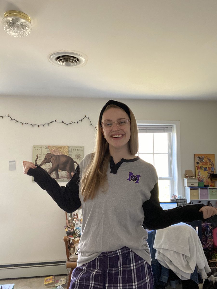 Miss__Loftus's tweet photo. Wearing my Monroe best for pajama day today! Super thankful for my Oak Tree pajama pants — they’re very comfy! #TheresNoPlaceLikeOakTree https://t.co/bzVojoFtYL