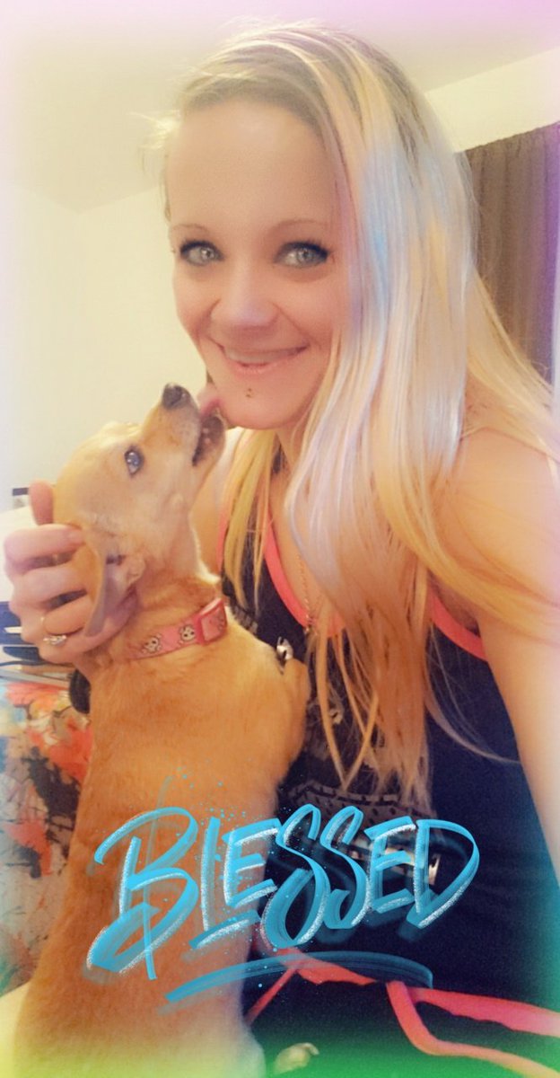 Love89Anna's tweet photo. #furbabies #blessed #sobrietyrockz  #FYP #cutie #boredathome #selfie https://t.co/v5syxWhX1k