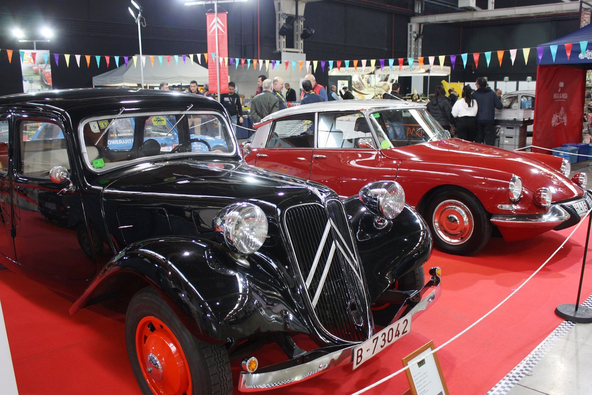 JASInfoService's tweet photo. #RetroMotor Barcelona se aplazó hace unos días dada la coyuntura sanitaria actual. Su organizador, Eventos del Motor, dará próximamente las nuevas fechas y mantendrá todos los homenajes anunciados, entre ellos a @criville_alex y Manuel Juncosa. https://t.co/HcmQUksbI8