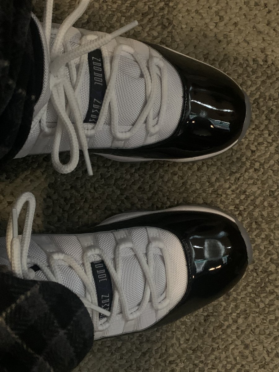 ronaldhennessy's tweet image. Concord 11’s in pajamas? I think I can pull it off. Don’t have much of a choice. #flexfromhome