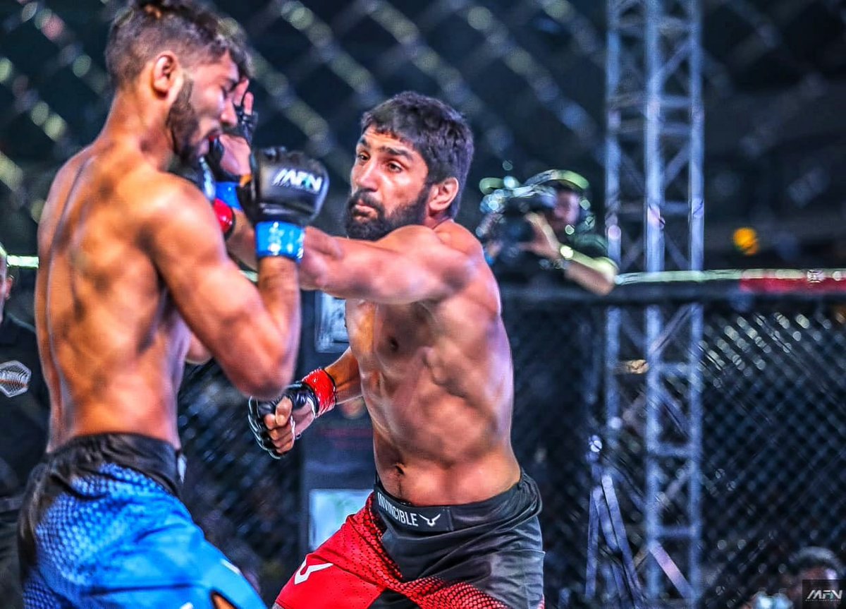 mmafedindia's tweet photo. Knocking out everything in the way of victory.
#MFN4 Featherweight Category - Winner - Sanjeet Budhwar by TKO.
#AIMMAA #mma #mixedmartialarts
@AIMMAA_Sheriff @alanthebull
@avi_mittal https://t.co/3639xjqZgI