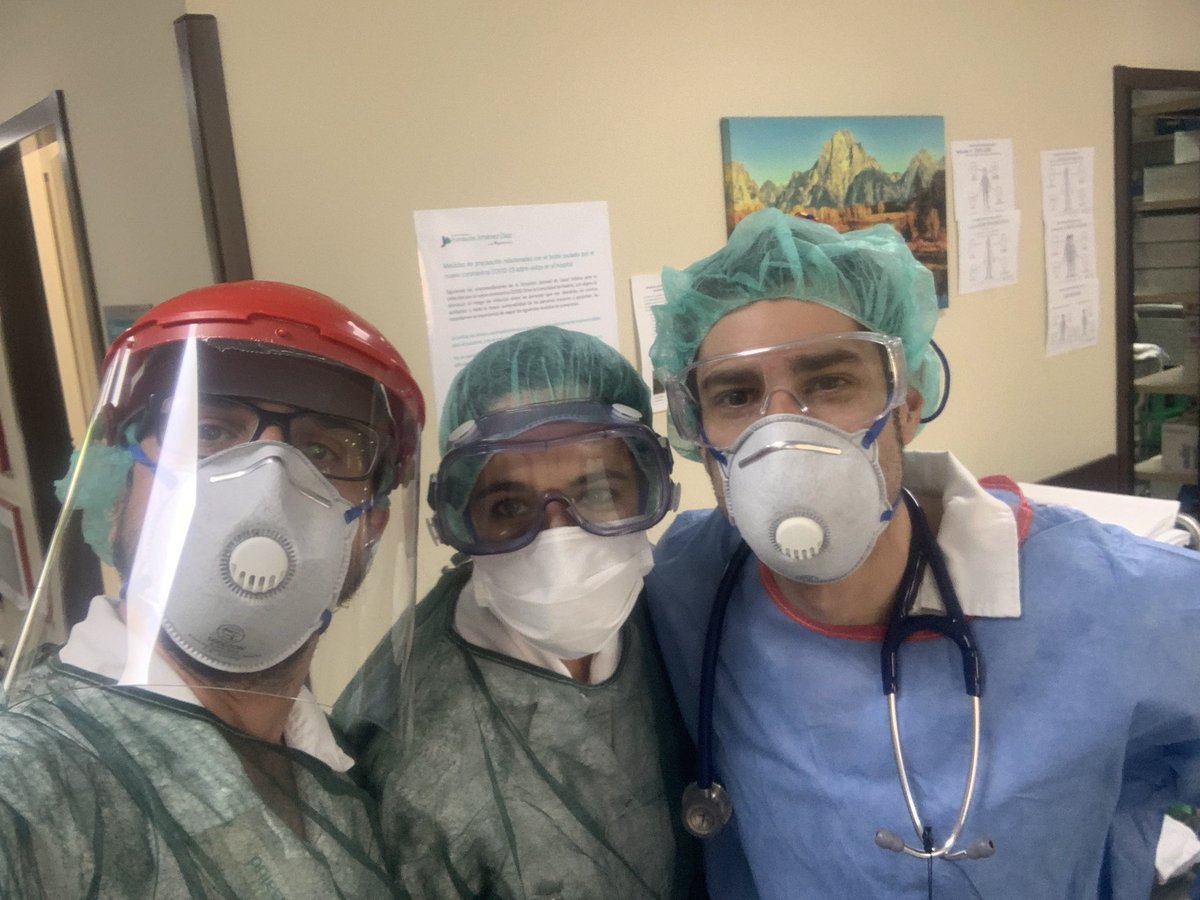 gonzalbueno's tweet photo. Toca reconvertirse y ayudar... aparcar la urología y aprender cosas que nunca pensamos... pero #JuntosSaldremosAdelante #QuedateEnCasa #COVID2019 #UroFJD @quironsalud @Hospital_FJD https://t.co/iWoI3vqwTo