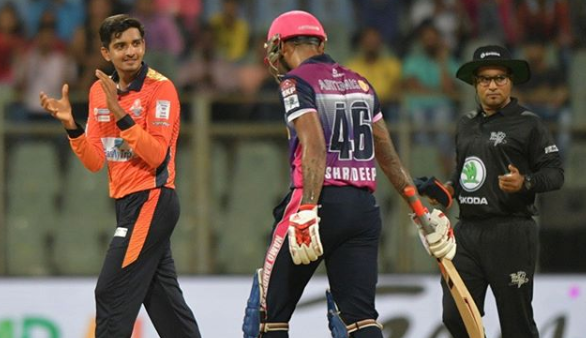 mumbai_t20's tweet photo. For this wicket...taaliyan bajti rehni chahiye...

#MPL #MumbaiCricket https://t.co/lOaMoWUdpn