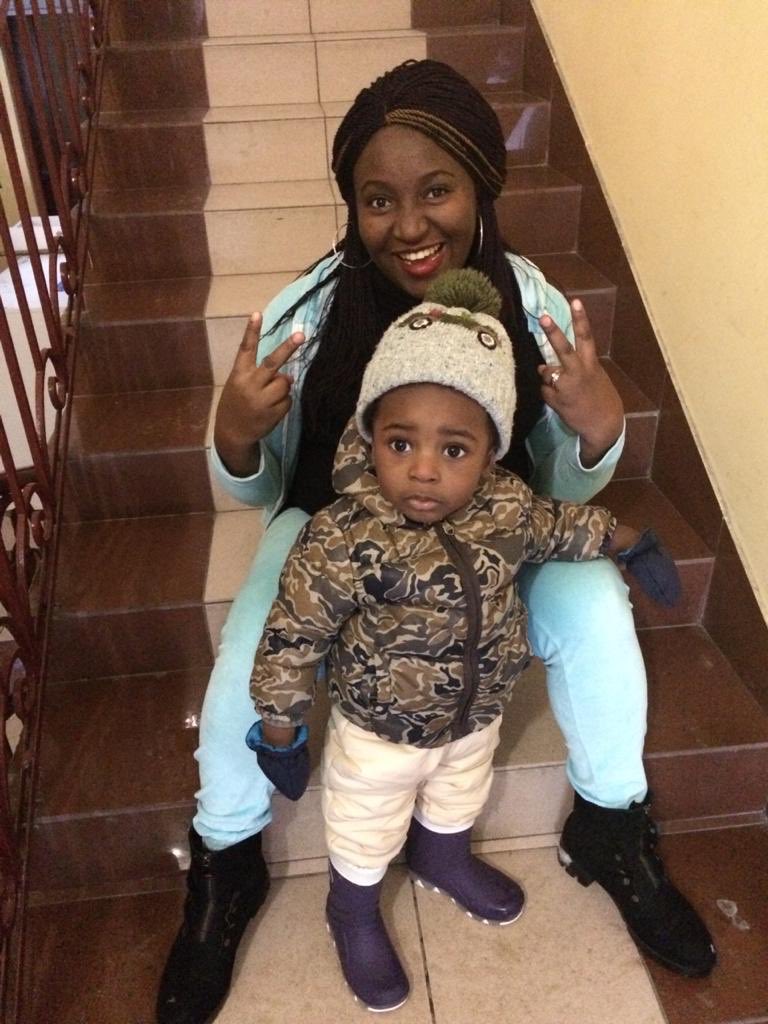 GiftTopsy's tweet photo. My cute kids and mummy 😍😍 https://t.co/vB4JL3cLBJ